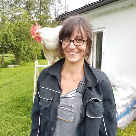 Living Legends - Tiny House Auf Den Wiesen Der Edermuehle