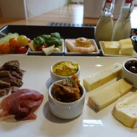 Гостевой дом Living Legends - Tiny House Auf Den Wiesen Der Edermuehle 4*