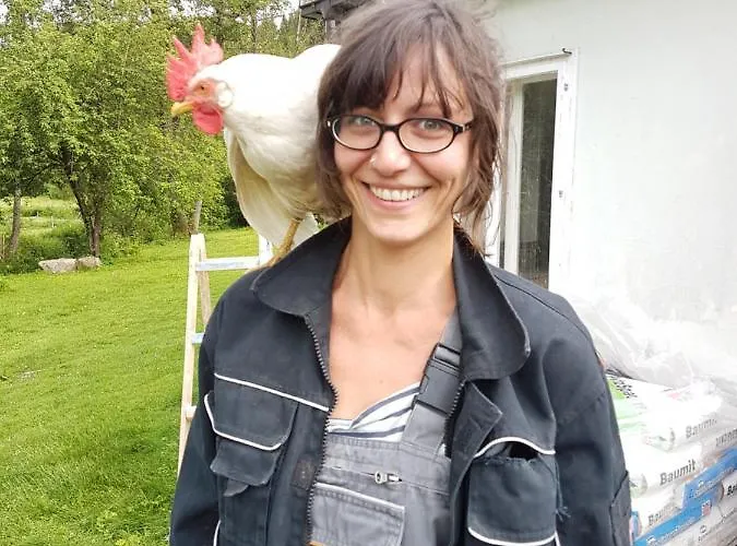 Living Legends - Tiny House Auf Den Wiesen Der Edermuehle