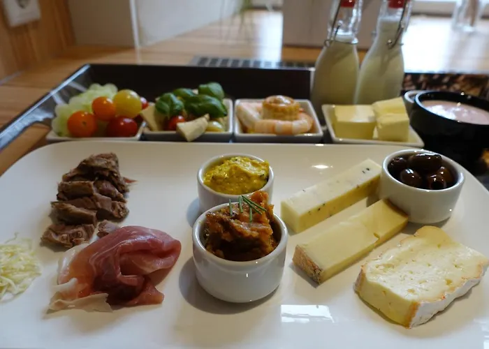 בית הארחה Living Legends - Tiny House Auf Den Wiesen Der Edermuehle 4*